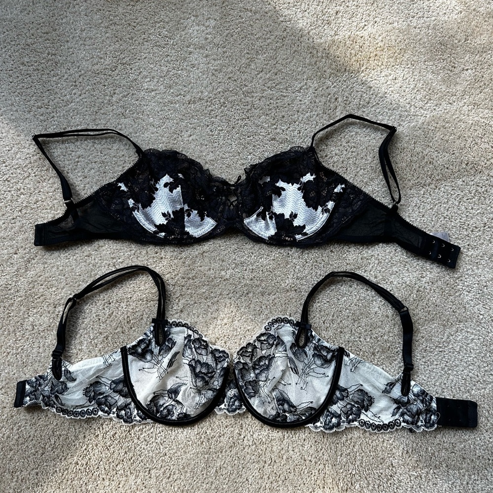 Victoria’s Secret bras. Never worn 34 DD